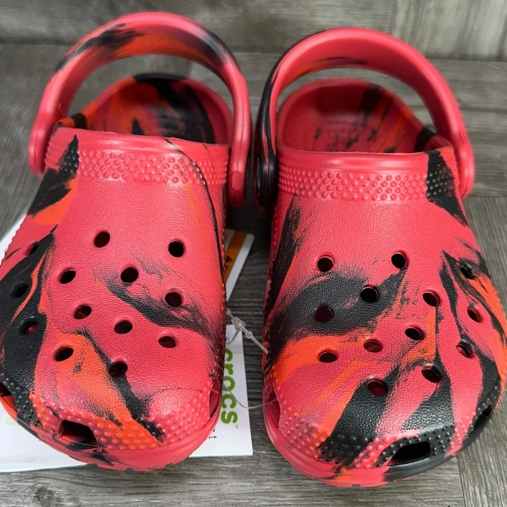 Crocs Classic Clog Kids C8 Red Black Marbled Slip On NEW